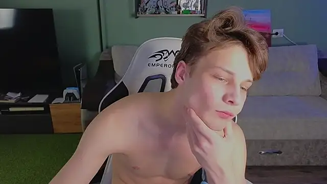 TeddyLiLboy online show from December 19, 2025, 6:37 pm