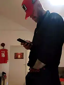 eltoulou online show from February 4, 2025, 5:23 pm