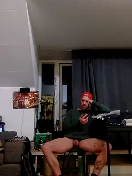 eltoulou online show from February 17, 2025, 8:15 pm