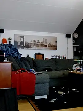 eltoulou online show from September 13, 2025, 9:47 pm