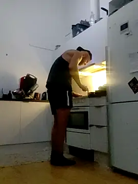 eltoulou online show from November 4, 2025, 10:20 pm