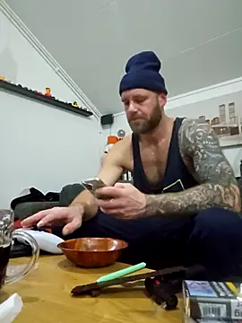 eltoulou online show from December 19, 2025, 8:16 pm