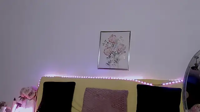 Snapshot of Catlady333 chatting on November 27, 2025, 7:38 pm Catlady333 online show from November 27, 2025, 7:38 pm