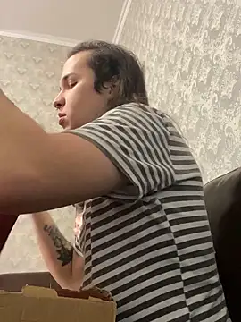 EvaMiron online show from March 11, 2025, 5:05 am