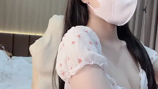 VIVIAN247 online show from March 6, 2025, 3:24 pm