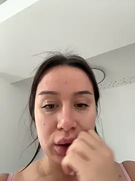 Snapshot of deliaroyal chatting on September 25, 2025, 11:03 am deliaroyal online show from September 25, 2025, 11:03 am