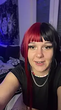 Snapshot of kinkygirl420x chatting on October 9, 2025, 8:29 pm kinkygirl420x online show from October 9, 2025, 8:29 pm