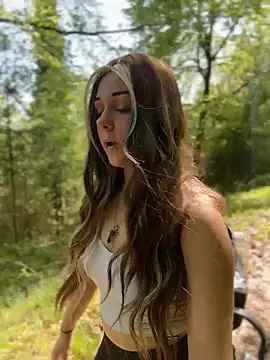 kinkygirl420x online show from April 18, 2026, 12:42 pm