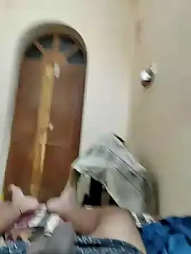 Snapshot of Ashish02345 chatting on March 17, 2025, 5:16 pm Ashish02345 online show from March 17, 2025, 5:16 pm