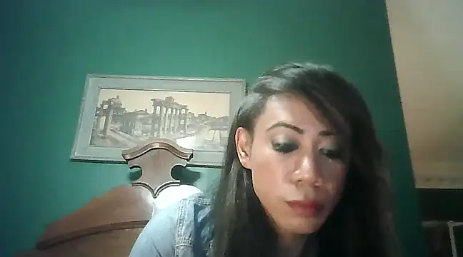 Snapshot of CaramelDipper chatting on December 17, 2024, 10:44 am CaramelDipper online show from December 17, 2024, 10:44 am