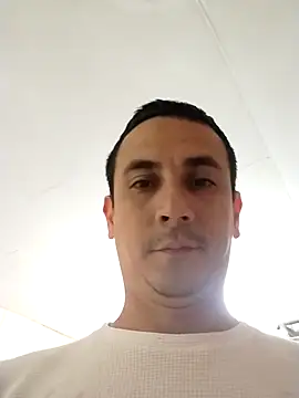 Snapshot of Rejy1992 chatting on September 19, 2025, 3:19 am Rejy1992 online show from September 19, 2025, 3:19 am