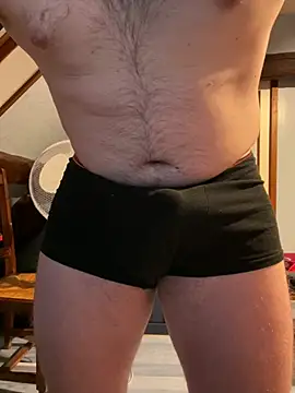 youlo71 online show from February 4, 2025, 2:32 pm