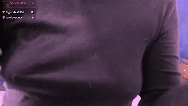 NinaYellow online show from February 18, 2025, 4:16 pm