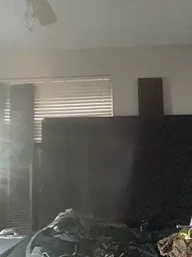 Snapshot of Everlyrose27 chatting on January 12, 2025, 10:43 pm Everlyrose27 online show from January 12, 2025, 10:43 pm