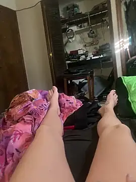 Snapshot of Everlyrose27 chatting on January 28, 2025, 10:12 pm Everlyrose27 online show from January 28, 2025, 10:12 pm