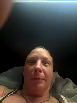 Snapshot of Everlyrose27 chatting on September 14, 2025, 3:55 pm Everlyrose27 online show from September 14, 2025, 3:55 pm