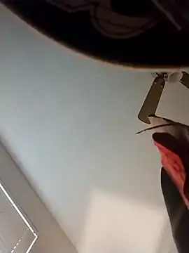 Snapshot of Everlyrose27 chatting on March 3, 2026, 9:53 pm Everlyrose27 online show from March 3, 2026, 9:53 pm