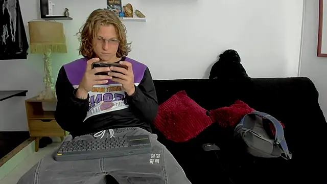 Tom Krakow online show from January 15, 2025, 8:37 pm