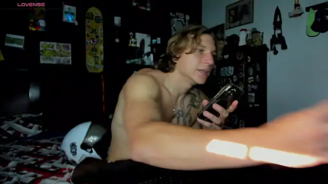 Tom Krakow online show from November 10, 2025, 9:47 pm