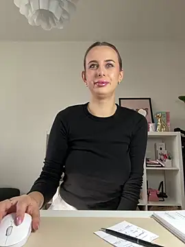 Hii Lolla online show from February 21, 2025, 8:07 am