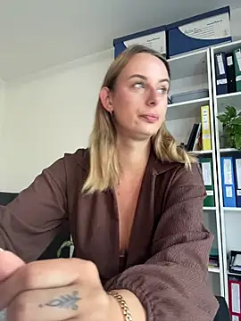 Hii Lolla online show from May 26, 2026, 4:30 am