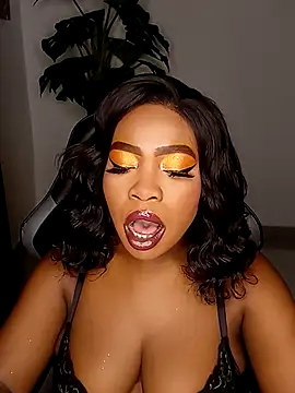 rosey cheeks online show from April 15, 2026, 8:09 pm