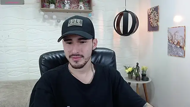 DmitriSanders online show from January 25, 2025, 7:39 pm