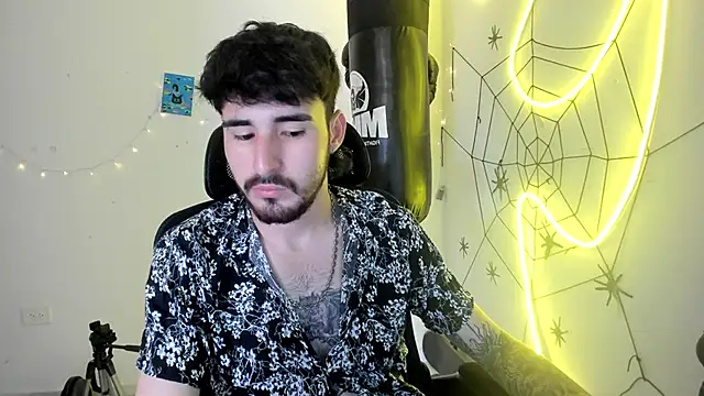 Snapshot of DmitriSanders chatting on January 18, 2026, 4:44 pm DmitriSanders online show from January 18, 2026, 4:44 pm