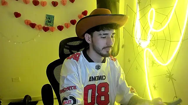 Snapshot of DmitriSanders chatting on February 2, 2026, 12:09 am DmitriSanders online show from February 2, 2026, 12:09 am