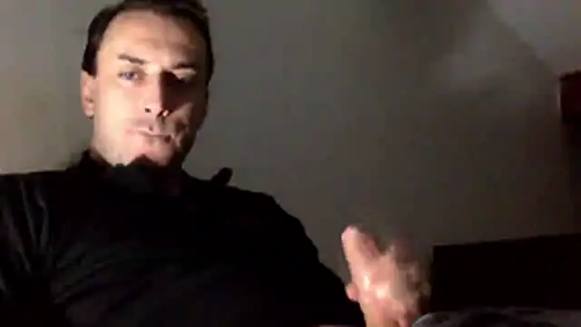 Snapshot of mainnrd chatting on February 19, 2026, 6:26 pm mainnrd online show from February 19, 2026, 6:26 pm