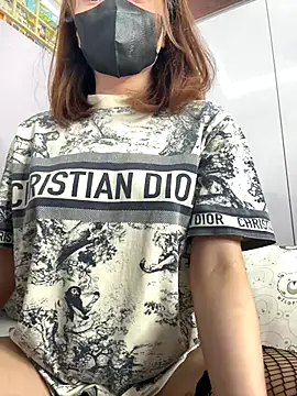 Linh diudang online show from September 17, 2025, 3:08 am