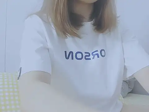 Linh diudang online show from September 23, 2025, 2:14 am