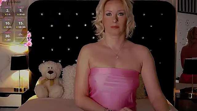 Snapshot of OliviaShaw23 chatting on January 9, 2025, 5:23 am OliviaShaw23 online show from January 9, 2025, 5:23 am