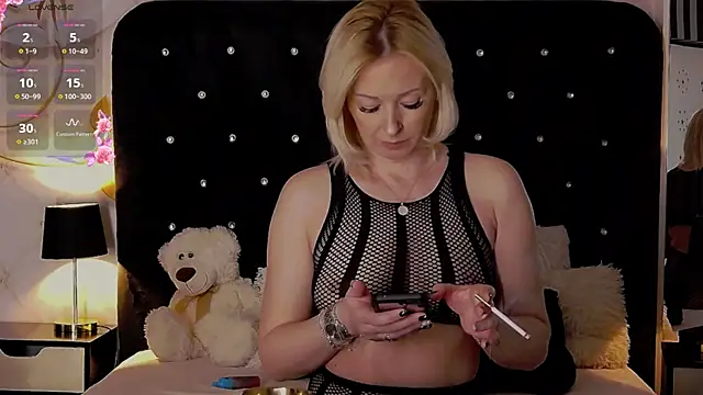 Snapshot of OliviaShaw23 chatting on January 23, 2025, 7:54 am OliviaShaw23 online show from January 23, 2025, 7:54 am