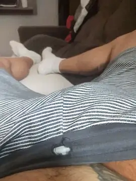 Snapshot of dredre1069 chatting on November 27, 2025, 2:30 pm dredre1069 online show from November 27, 2025, 2:30 pm