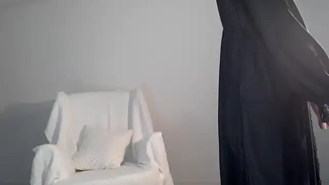 Lily 0000 online show from February 25, 2025, 7:25 pm