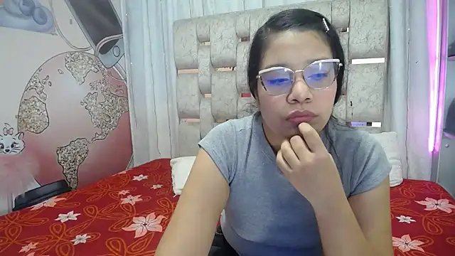 KEYRA-MILLER- online show from November 29, 2025, 2:47 am