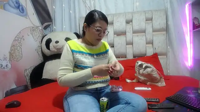 KEYRA-MILLER- online show from April 1, 2026, 2:45 am