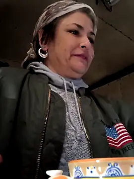 Snapshot of TexaSMESS_37 chatting on February 16, 2025, 5:37 pm TexaSMESS 37 online show from February 16, 2025, 5:37 pm