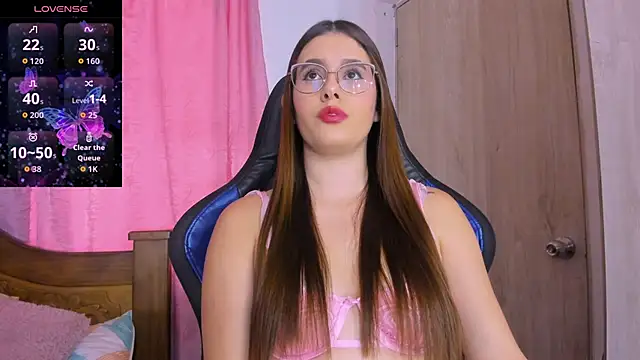 ParisShayk online show from October 20, 2025, 6:08 pm