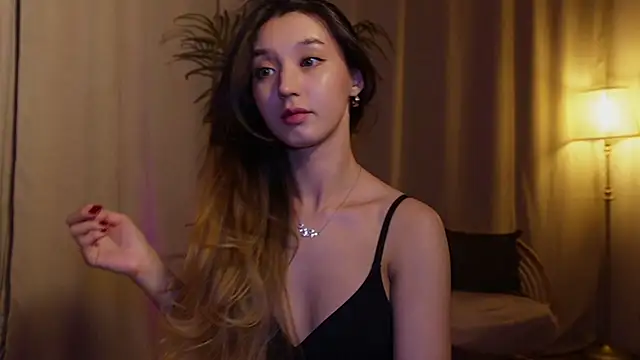 Sarasuo1 online show from February 20, 2025, 3:19 pm