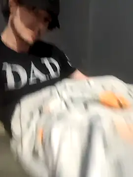 Snapshot of Dogz_n_daugthers chatting on January 19, 2025, 7:36 am Dogz n daugthers online show from January 19, 2025, 7:36 am