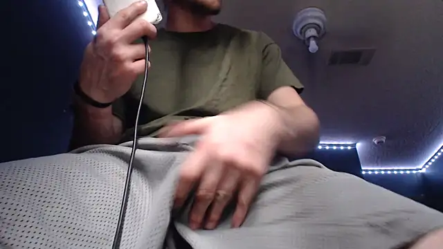 Snapshot of Dogz_n_daugthers chatting on January 23, 2025, 5:52 pm Dogz n daugthers online show from January 23, 2025, 5:52 pm