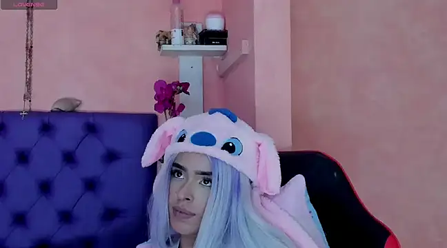 Cloeandtyfanny online show from December 31, 2024, 6:16 am