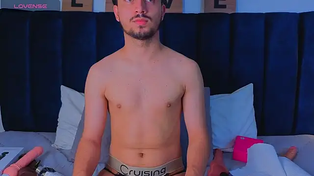 Issac james  online show from March 29, 2026, 3:39 am