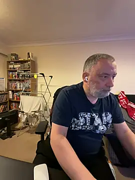 LondonTeffy online show from January 3, 2025, 10:08 pm