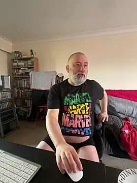 LondonTeffy online show from March 7, 2025, 11:07 am