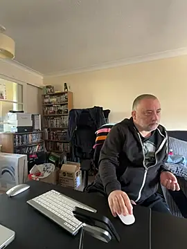 LondonTeffy online show from March 14, 2025, 12:51 pm