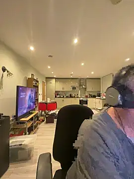 LondonTeffy online show from February 23, 2026, 9:45 pm