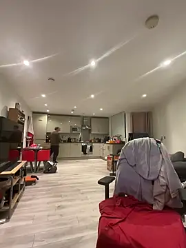 LondonTeffy online show from March 4, 2026, 10:05 pm